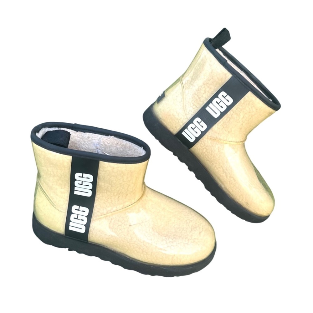 Ugg Classic Clear Mini‎ Winter Boots Women's Size 9 Cream
